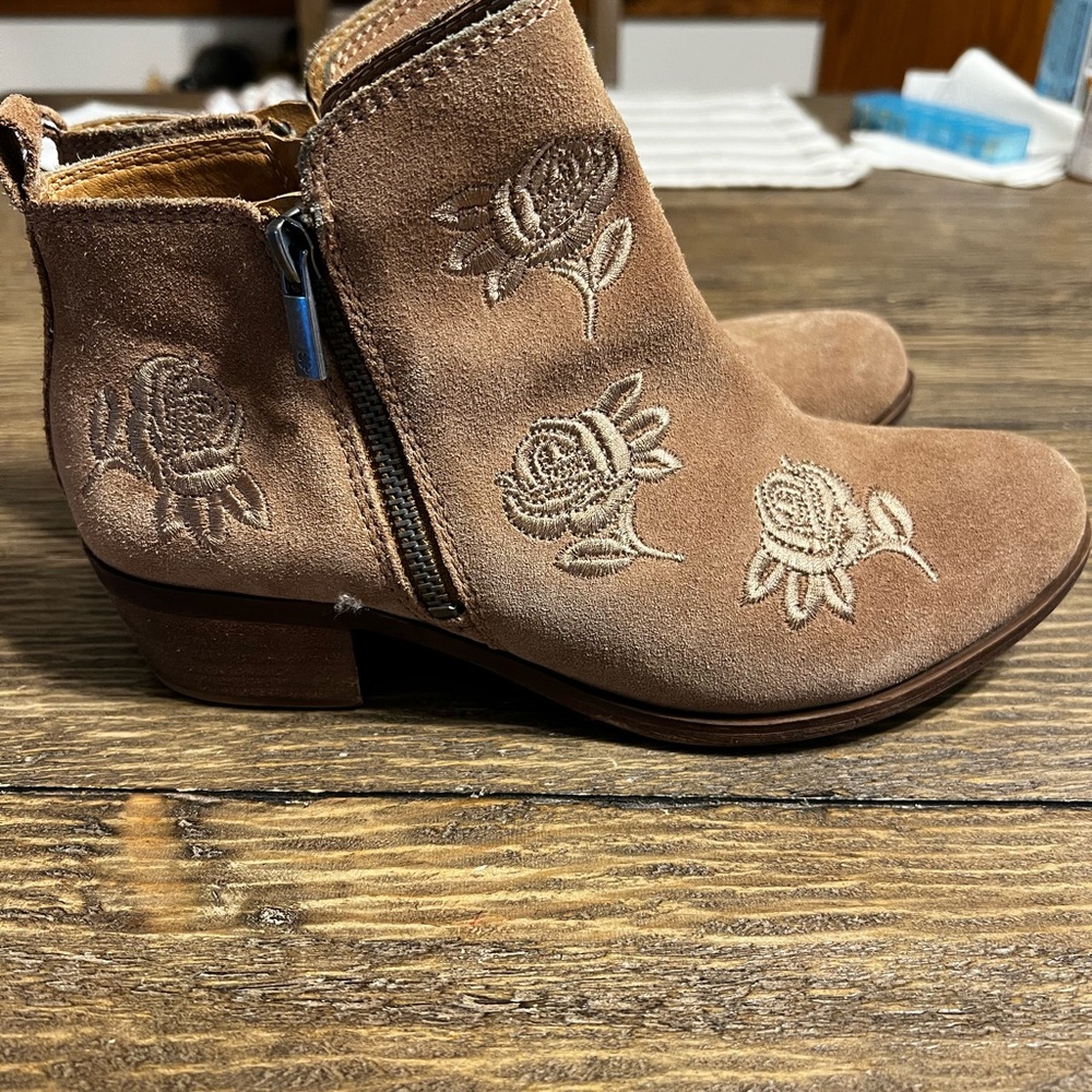 Embroidered Lucky Booties - Picture 3 of 5